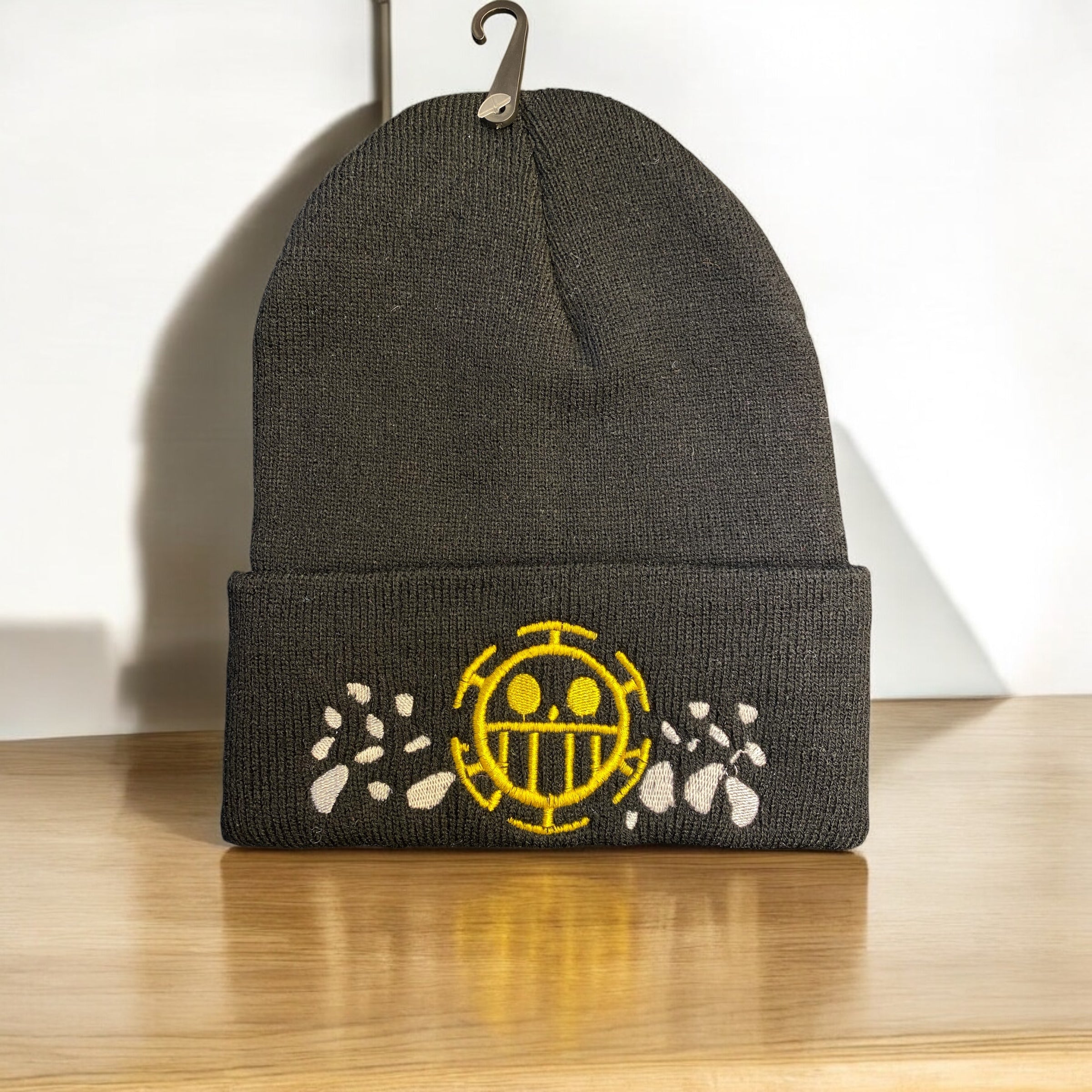 Gorro de lana Trafalgar Law bordado